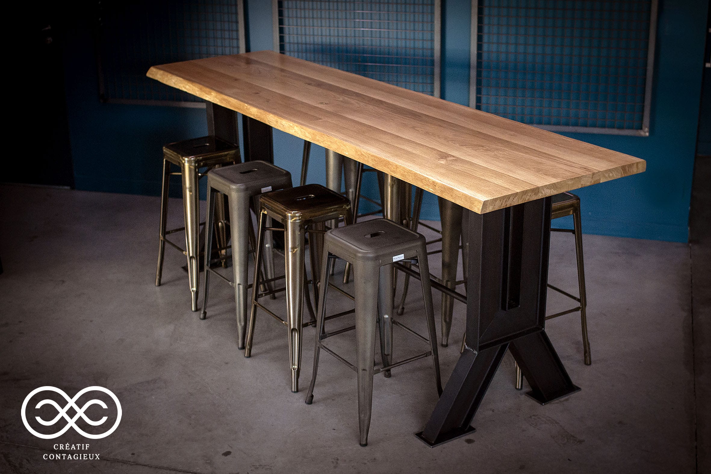 Table De Bar Carrée Pied Unique 60x60x75 Cm - Plateau Bois, Pied Métal Design Industriel - Pour Cuisine, Salon, Bar - Capacité 120 Kg