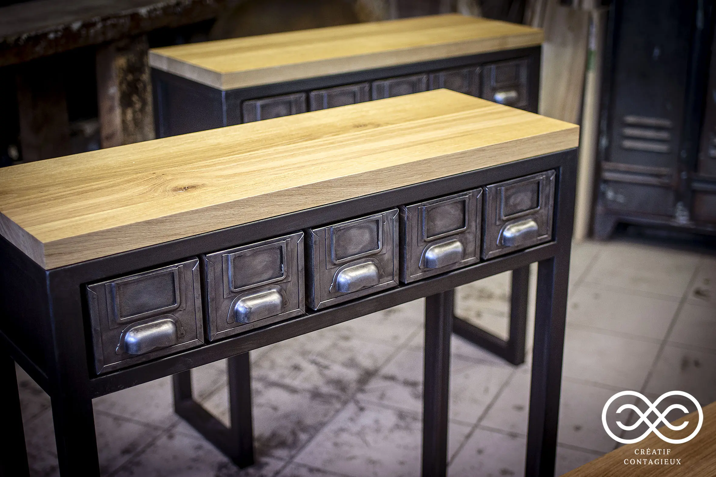Console avec tiroirs industriels