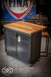 Lire la suite à propos de l’article BAR SUR ROULETTES