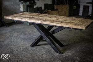Lire la suite à propos de l’article TABLE PLANCHER DE WAGON A RALLONGES