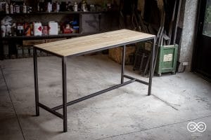 Lire la suite à propos de l’article TABLE HAUTE ULTRA SIMPLE EN CHATAIGNIER