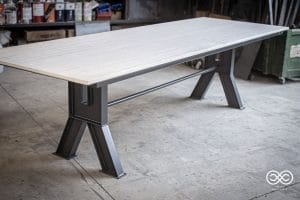Lire la suite à propos de l’article TABLE DE JARDIN EN CÉRAMIQUE