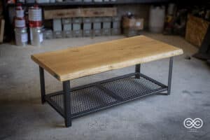 Lire la suite à propos de l’article TABLE BASSE GRILLAGEE