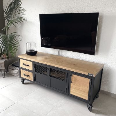 Meuble TV à roulettes