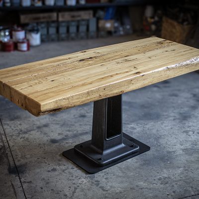 TABLE EN VIEILLE POUTRES - Pied en fonte copie