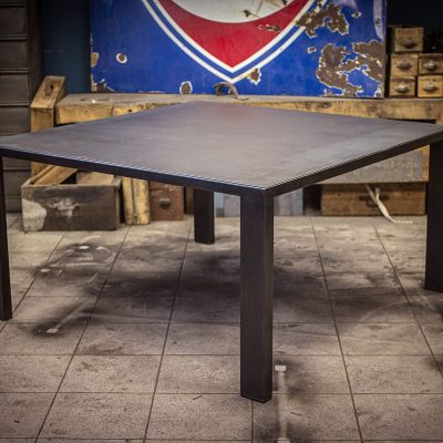 Table tout acier